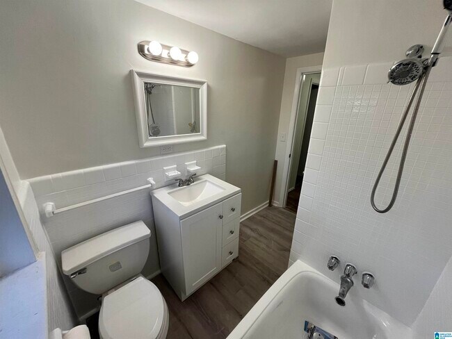 Building Photo - 36373637 Elmore Dr