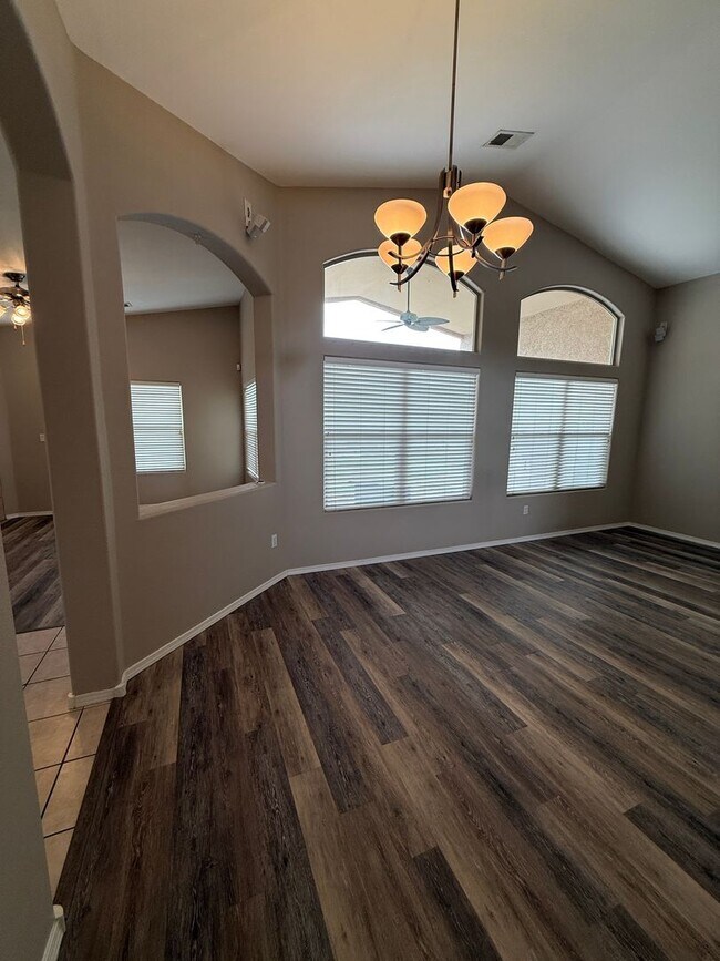 Building Photo - 2526 Tuscan Hills Ln