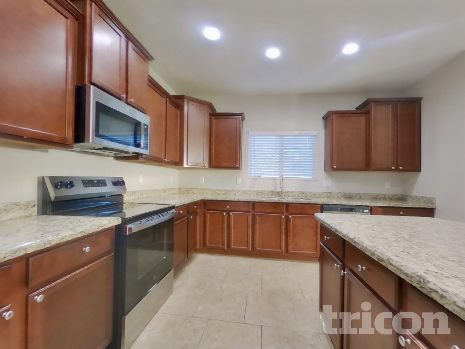 Building Photo - 18024 W Post Dr