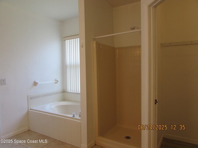 Building Photo - 4192 Collinwood Dr
