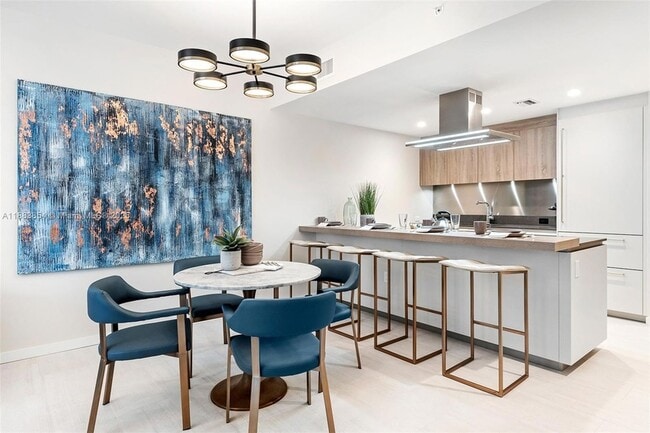 Building Photo - 1000 Brickell Plaza