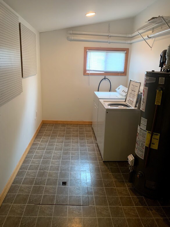 Laundry - 901 N Walnut St