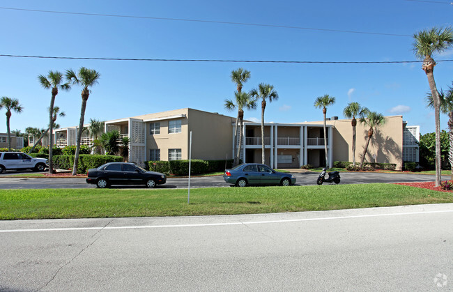 Primary Photo - Shore View Apartments