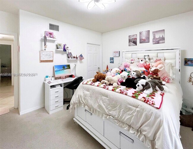 Building Photo - 6533 Emerald Dunes Dr