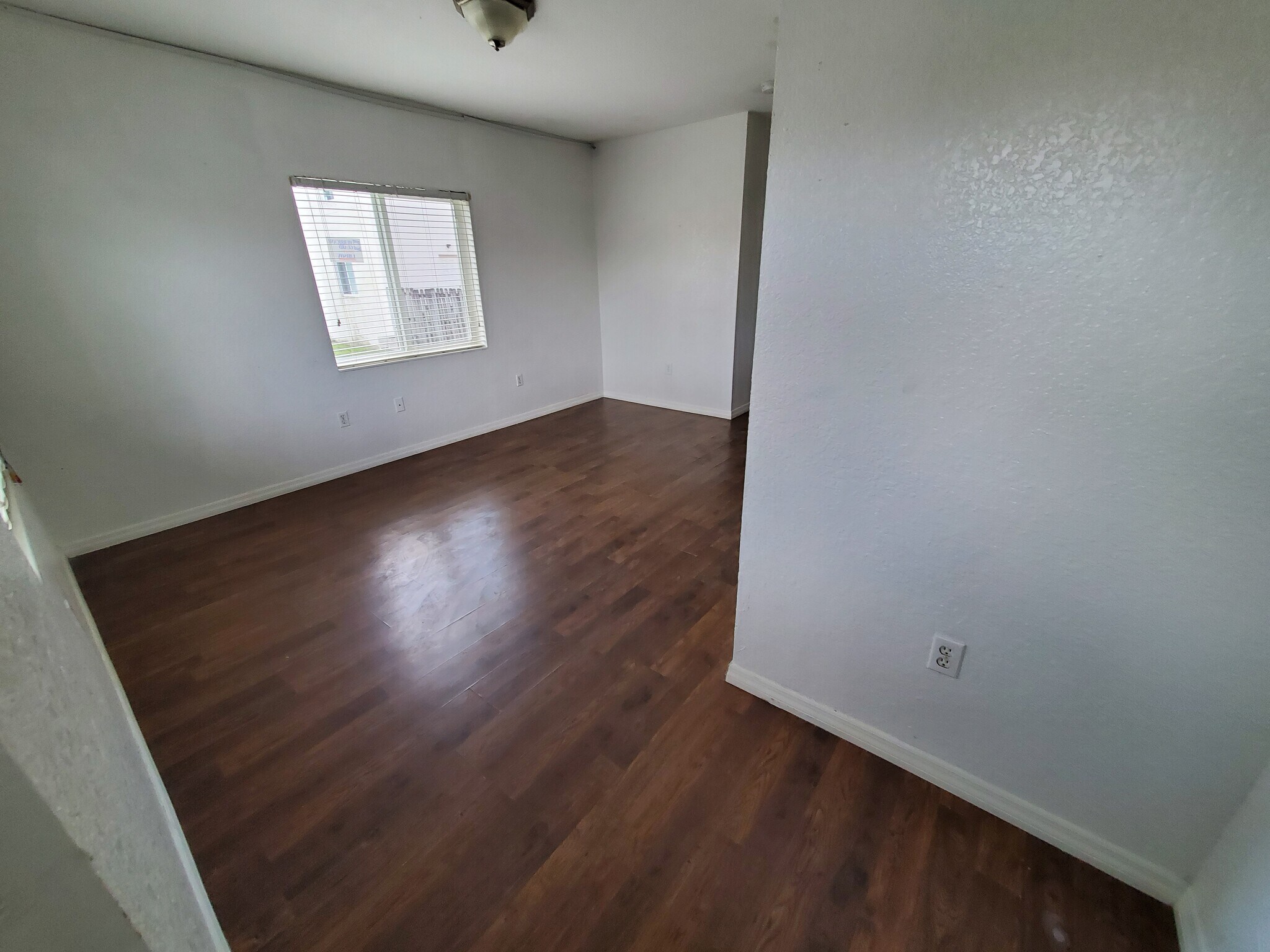 Building Photo - 300 NW 84th Terrace