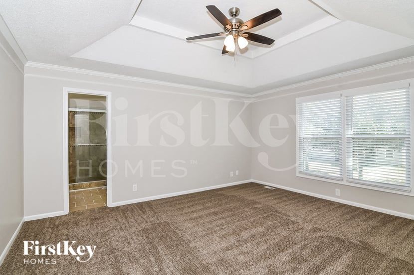 Building Photo - 1432 E Sheridan Bridge Ln