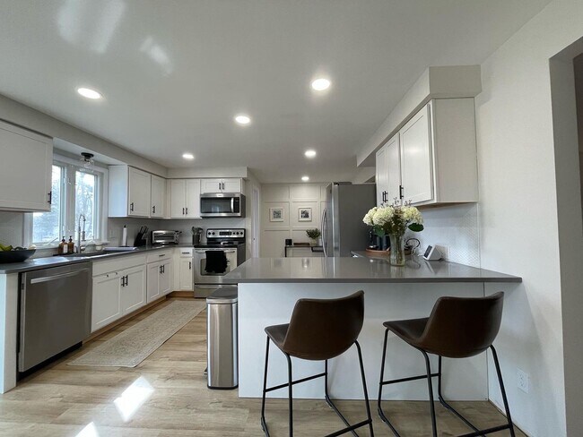 Completely renovated kitchen with island, room for 3 seats - 2591 Buffalo Rd