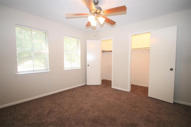 Building Photo - 850 Threadneedle St