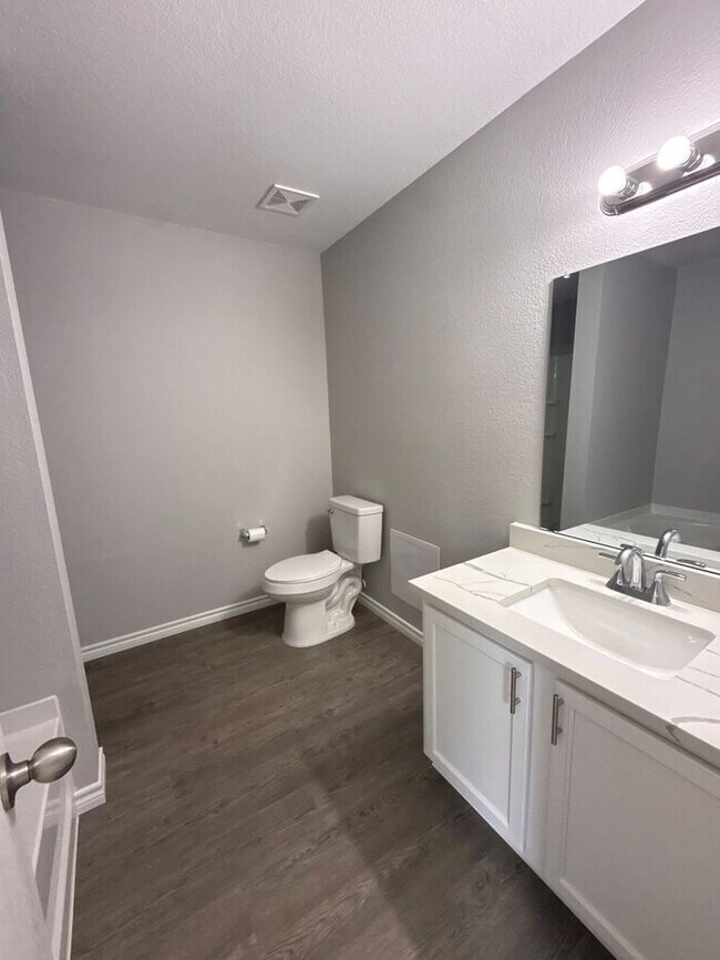 Building Photo - Home in Wylie