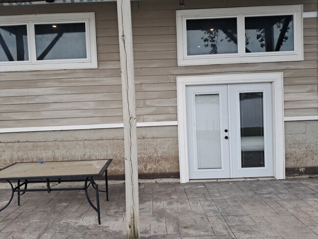 Building Photo - 239 Mallard Ln