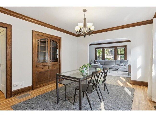 Building Photo - 955 17th Ave SE