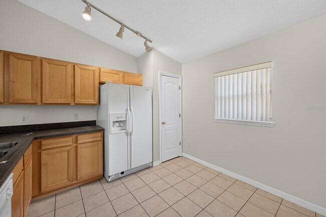Building Photo - 839 Sandy Ridge Dr