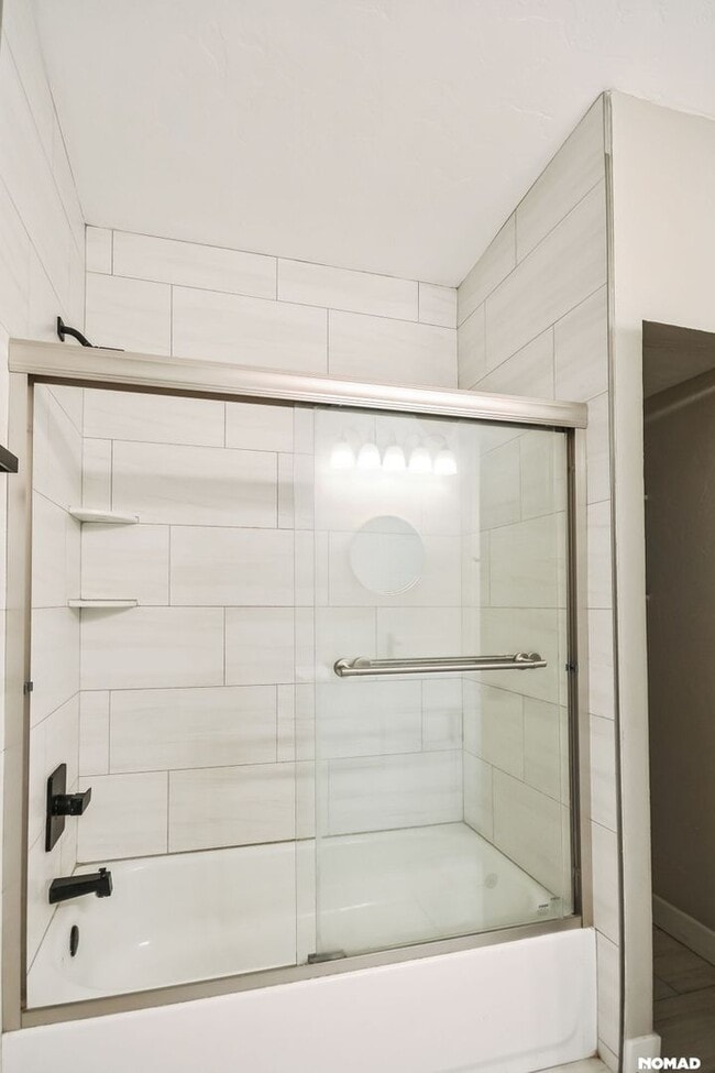 Building Photo - 3555 E 4th St