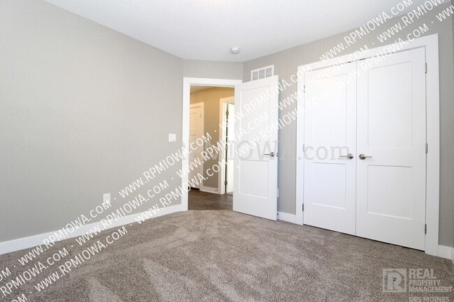 Building Photo - 1821 Southbridge Dr
