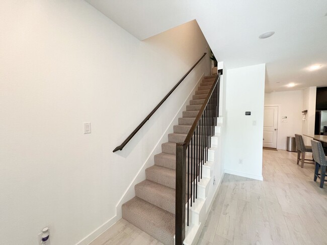 Building Photo - VIEW NOW - COMING SOON -Modern 3-Bedroom Townhome with Open Layout, Trails & Plano ISD 600 Collie...