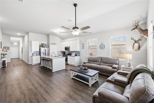 Building Photo - 14815 Rain Tree Dr