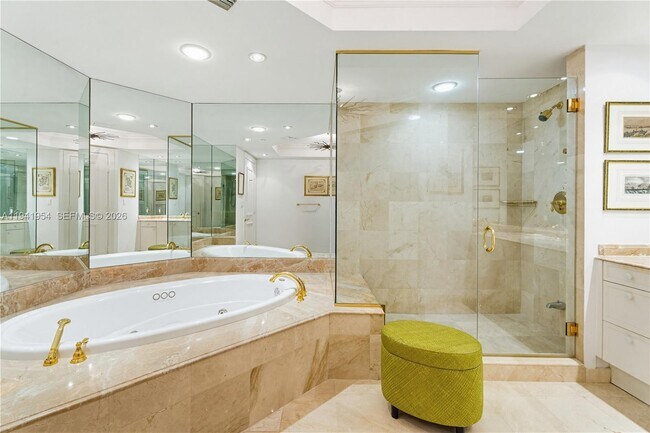 Building Photo - 430 Grand Bay Dr