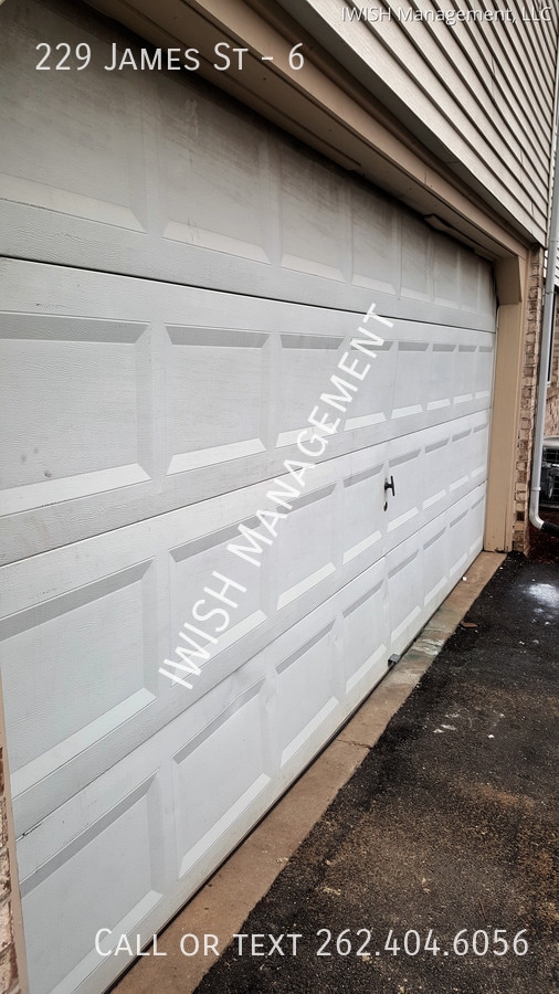 Building Photo - 229 James St