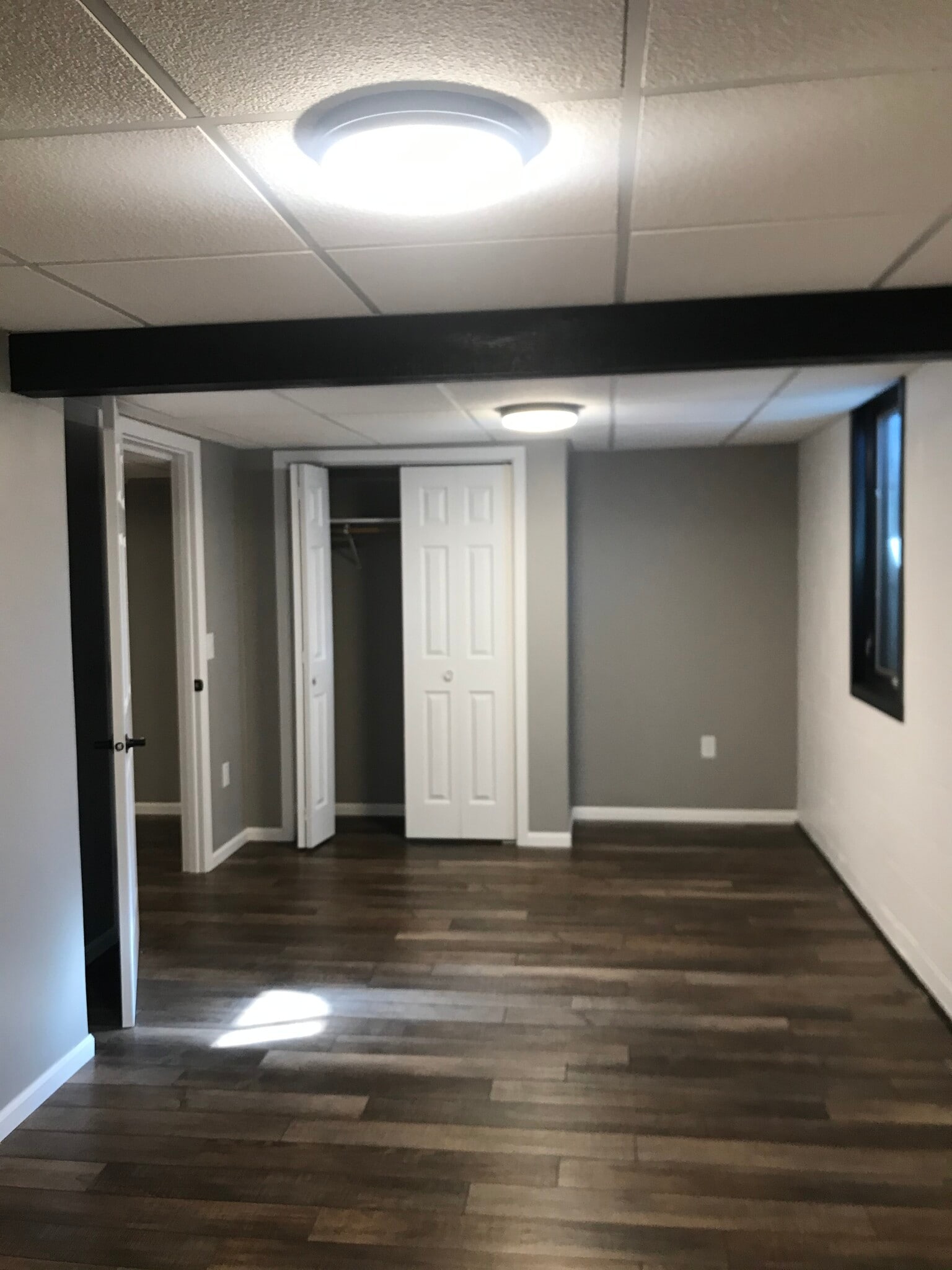 basement bedroom/closet - 2414 W 5th St