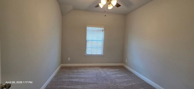 Building Photo - Beautiful 3-Bedroom Townhome with 2-Car Garage in Greenville!