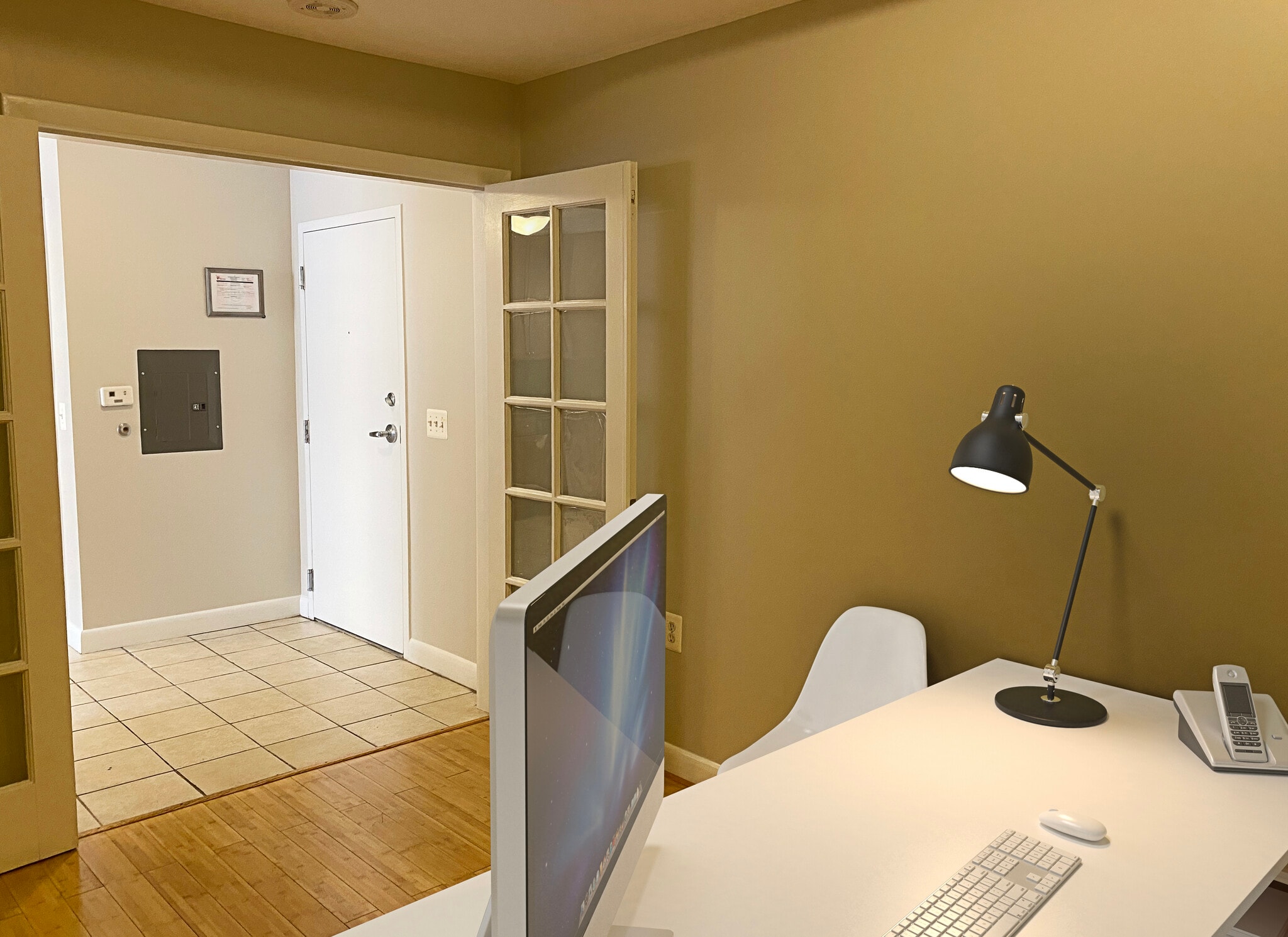 Third bedroom flex space for office/den/nursery - 400 Massachusetts Ave NW