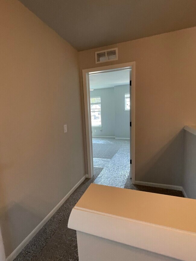 Building Photo - 2125 Spring Dreams Ln