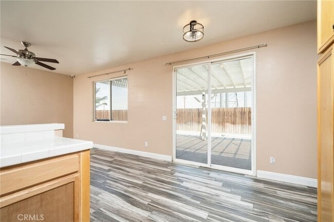 Building Photo - 12833 Biscayne Ave