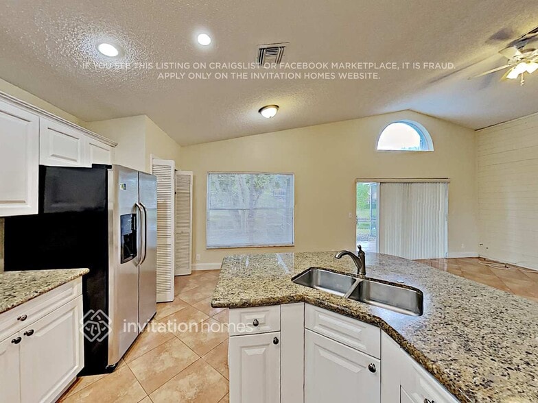 Building Photo - 114 Hammocks Ct