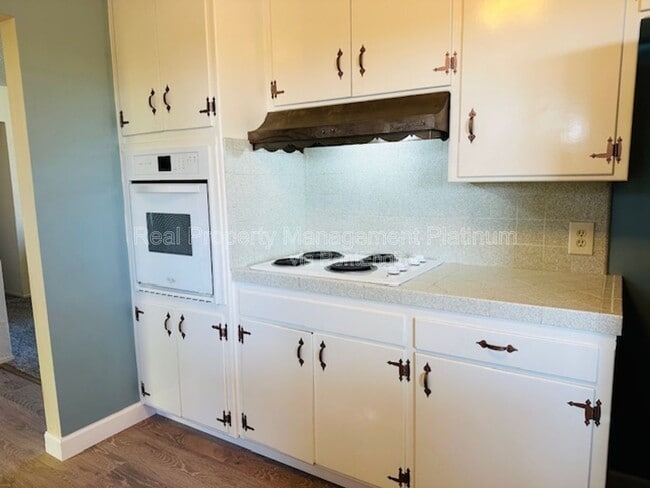 Building Photo - 3536 E Behymer Ave