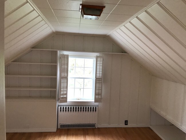 2nd floor 3rd bedroom - 1714 Greendale Ave
