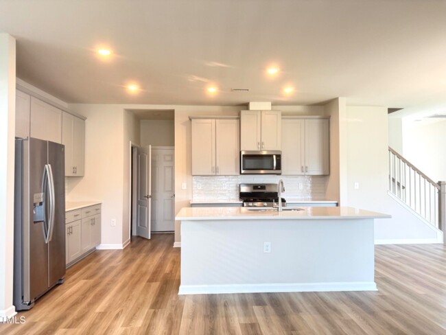 Building Photo - 4 Bedroom Single Family House for Rent