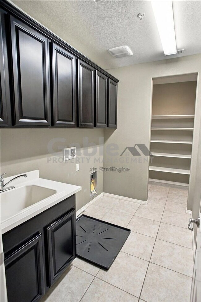 Building Photo - 29061 Sterling Ln