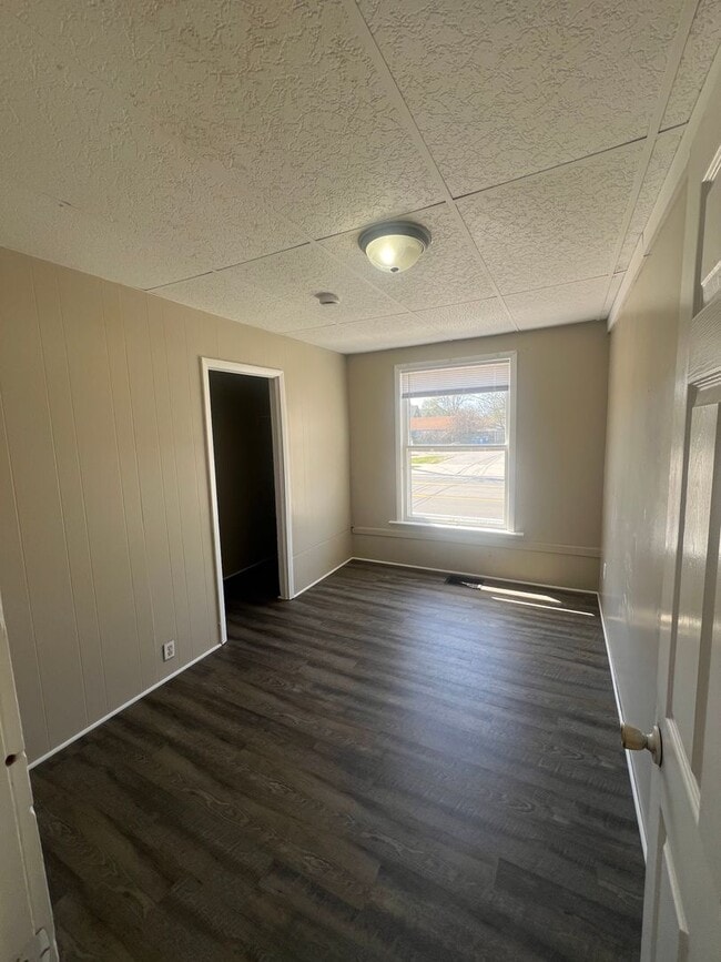 Building Photo - Cozy 2 Bedroom Home Southside of Holland