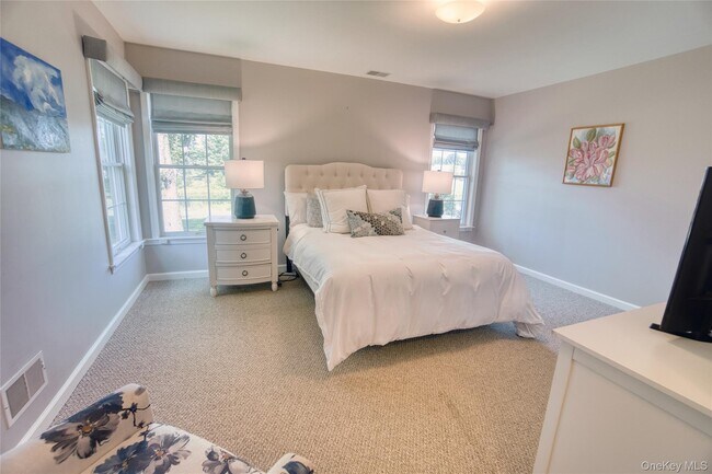Building Photo - 208 Cinnamon Cir