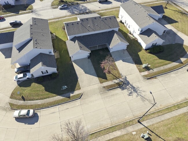 Building Photo - 1709 Juniper Dr