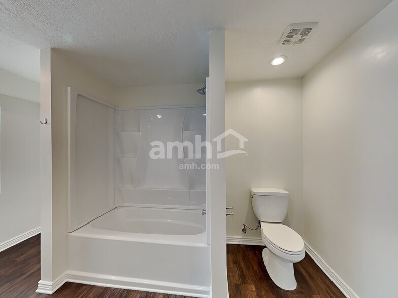 Building Photo - 416 N 3335 W