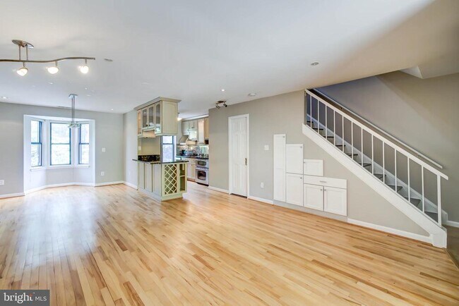 Building Photo - 1325 13th St NW
