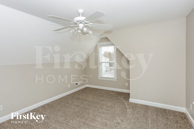 Building Photo - 128 Kensington St