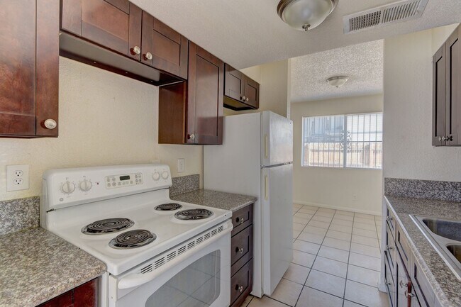 Building Photo - 3639 Kolendo Ct