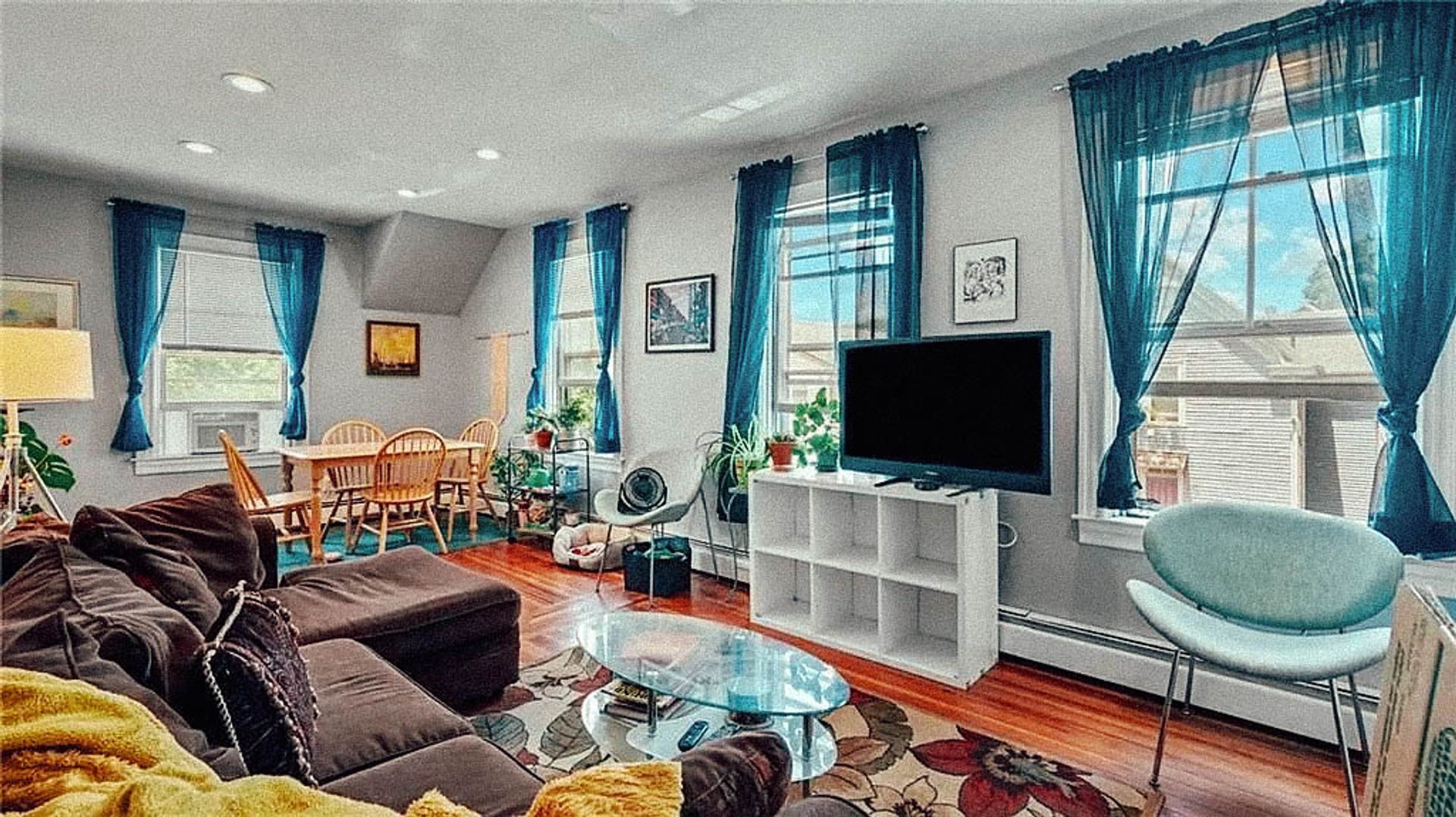 Building Photo - 49 Hillside Ave