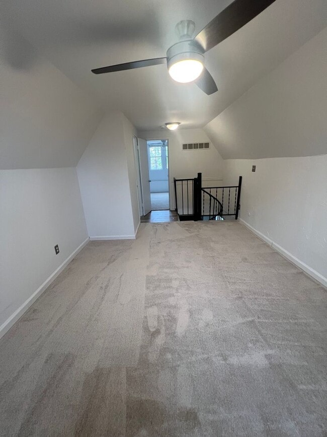 Building Photo - 5533 Southwest Ave