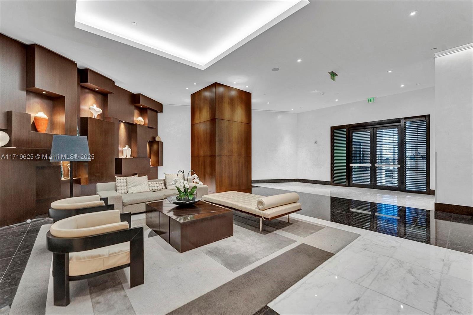 Building Photo - 200 Biscayne Boulevard Way