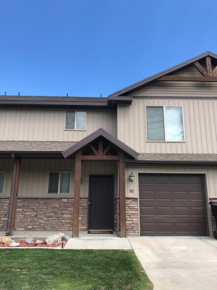 Building Photo - 1060 E 200 S