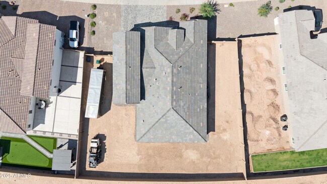 Building Photo - 22303 N Daniel Dr