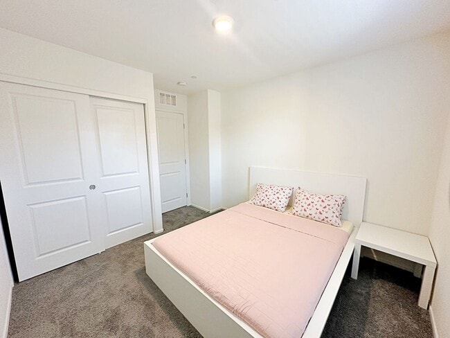 Building Photo - 3 BEDROOM TOWNHOUSE LOCATED IN INSPIRADA