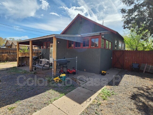 Building Photo - 1102 Euclid Ave
