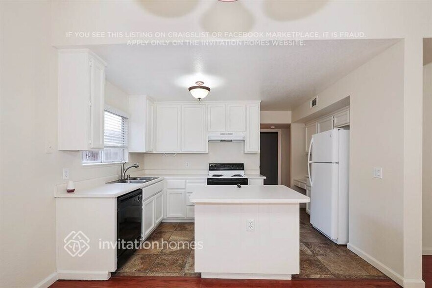 Building Photo - 3509 Rancho Rio Way