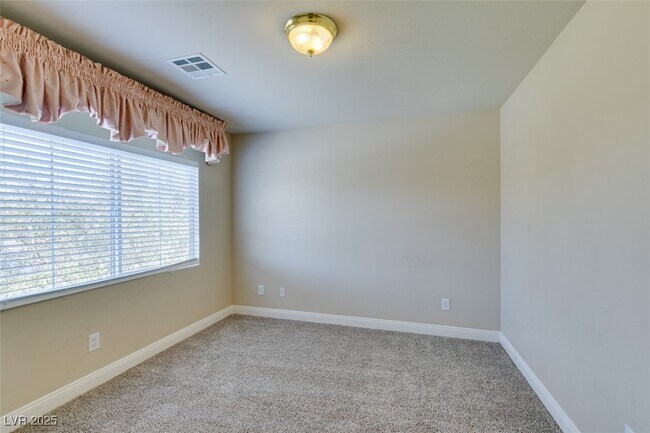 Building Photo - 6673 Octave Ave