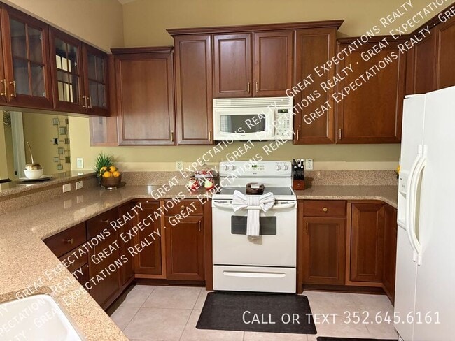 Building Photo - 5303 SW 88 Pl