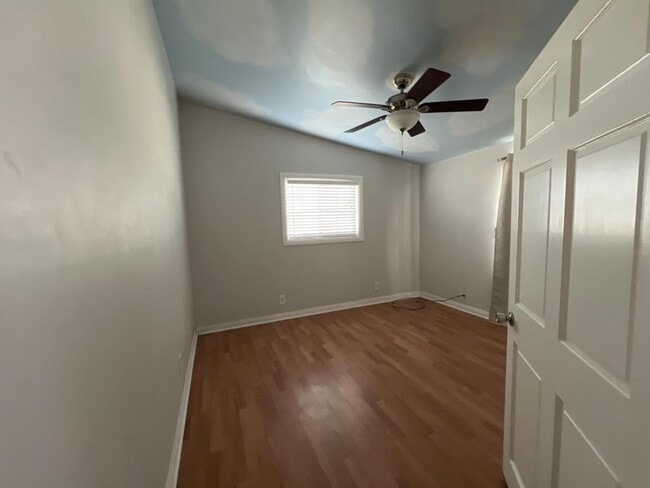 Building Photo - 13237 E Ave W